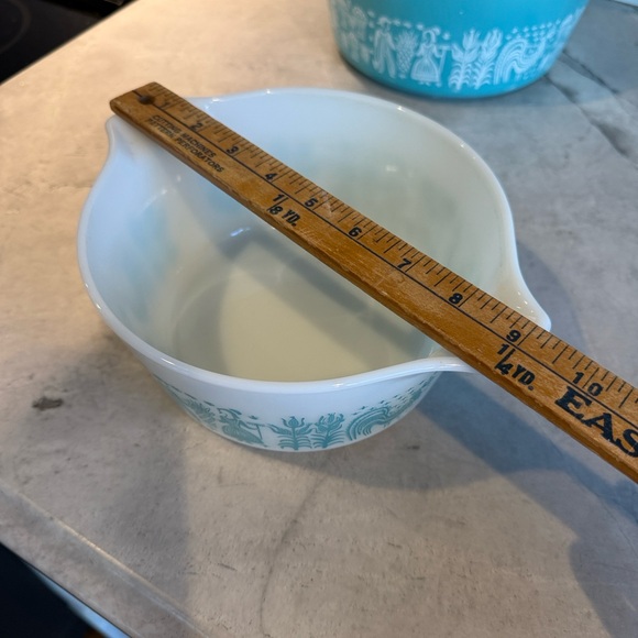 PYREX Butterprint Turquoise Amish stacking bowls. - Picture 7 of 11
